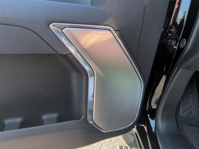 Used 2025 Black Chevrolet High Country image 24