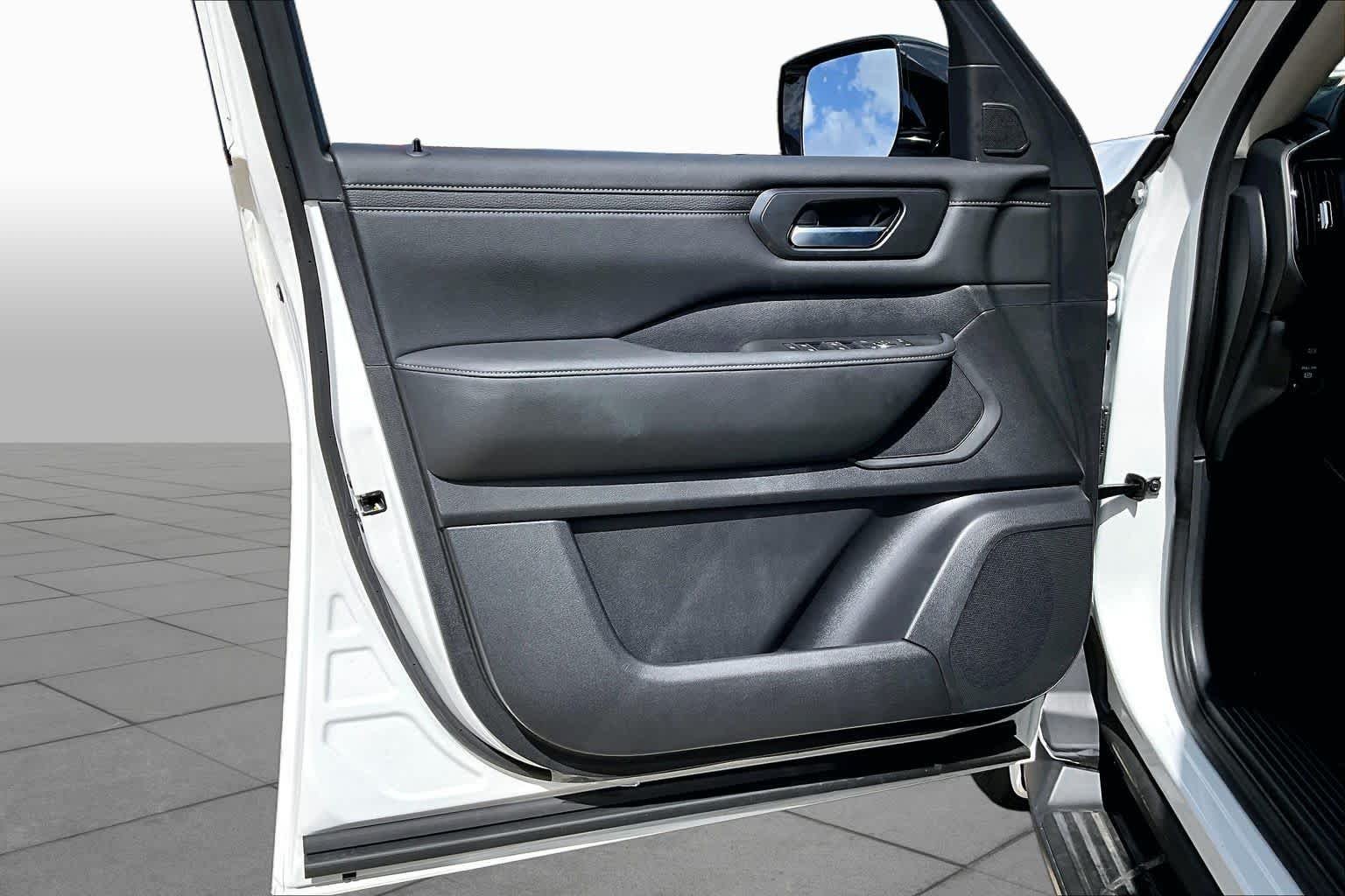 New 2026 Aspen White TriCoat Nissan SV image 16