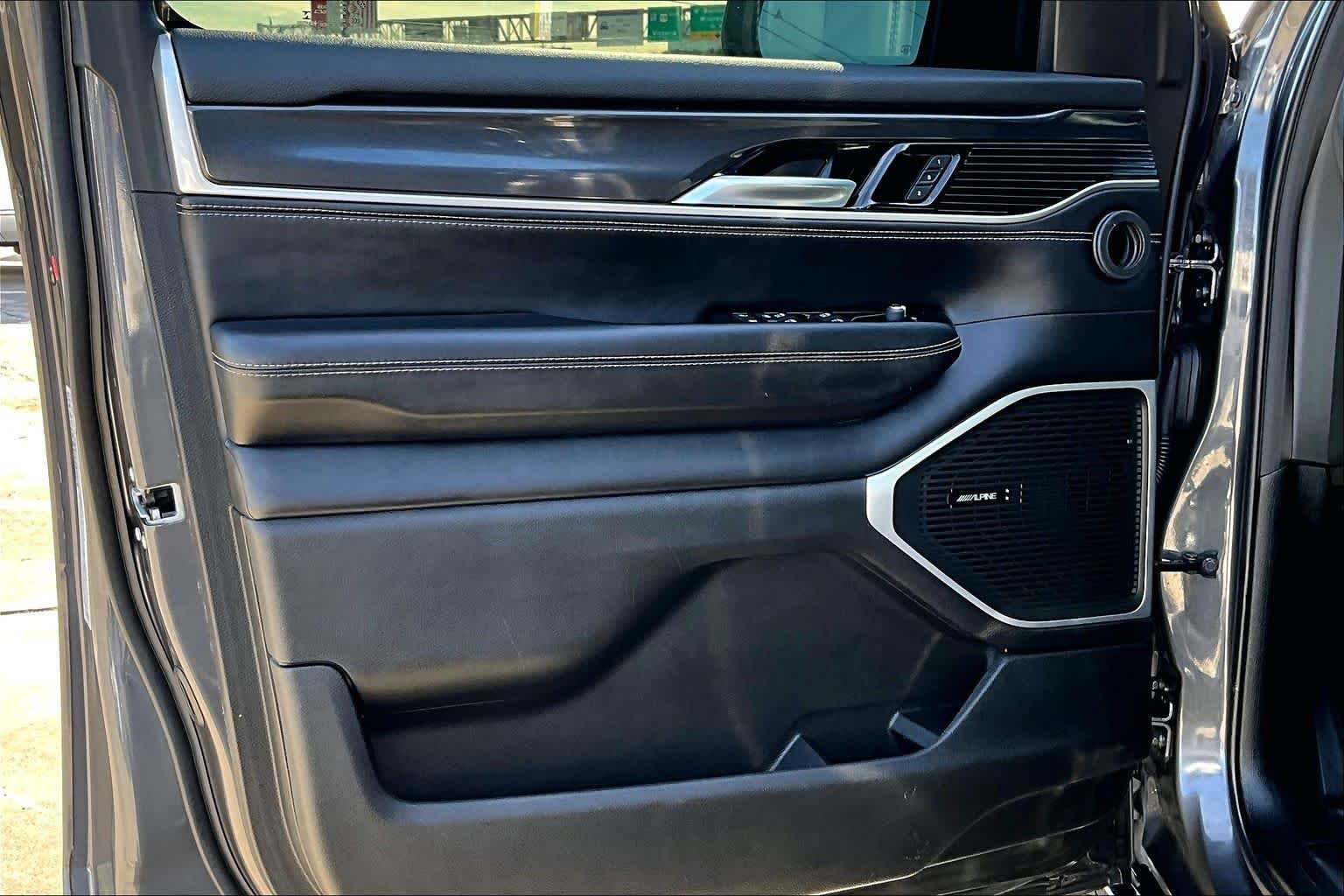 car-gallery-32