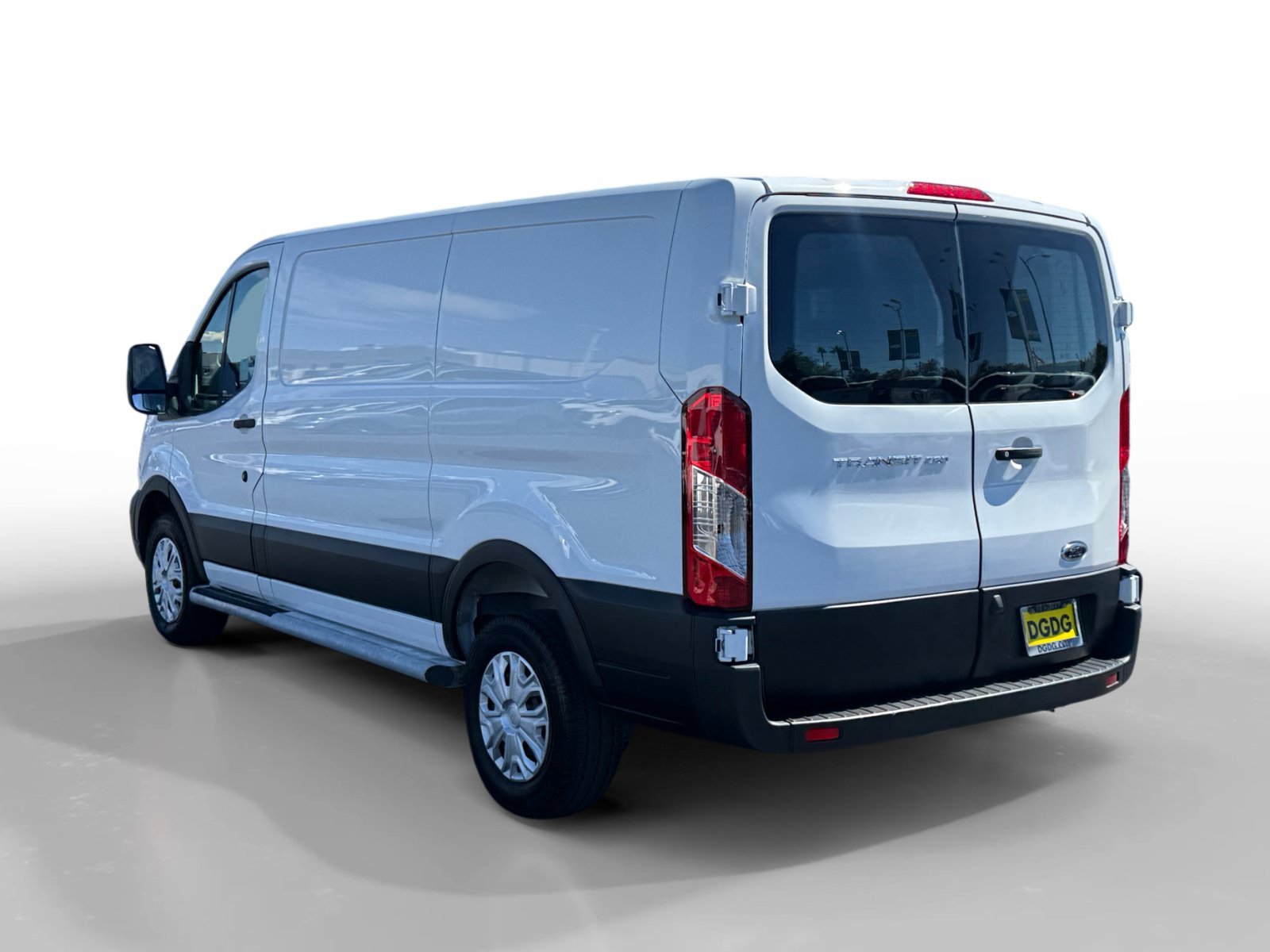 Certified Used 2025 Oxford White Ford Base image 3