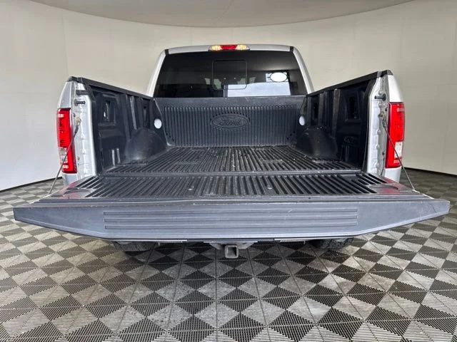 Used 2016 Silver Ford XLT image 20