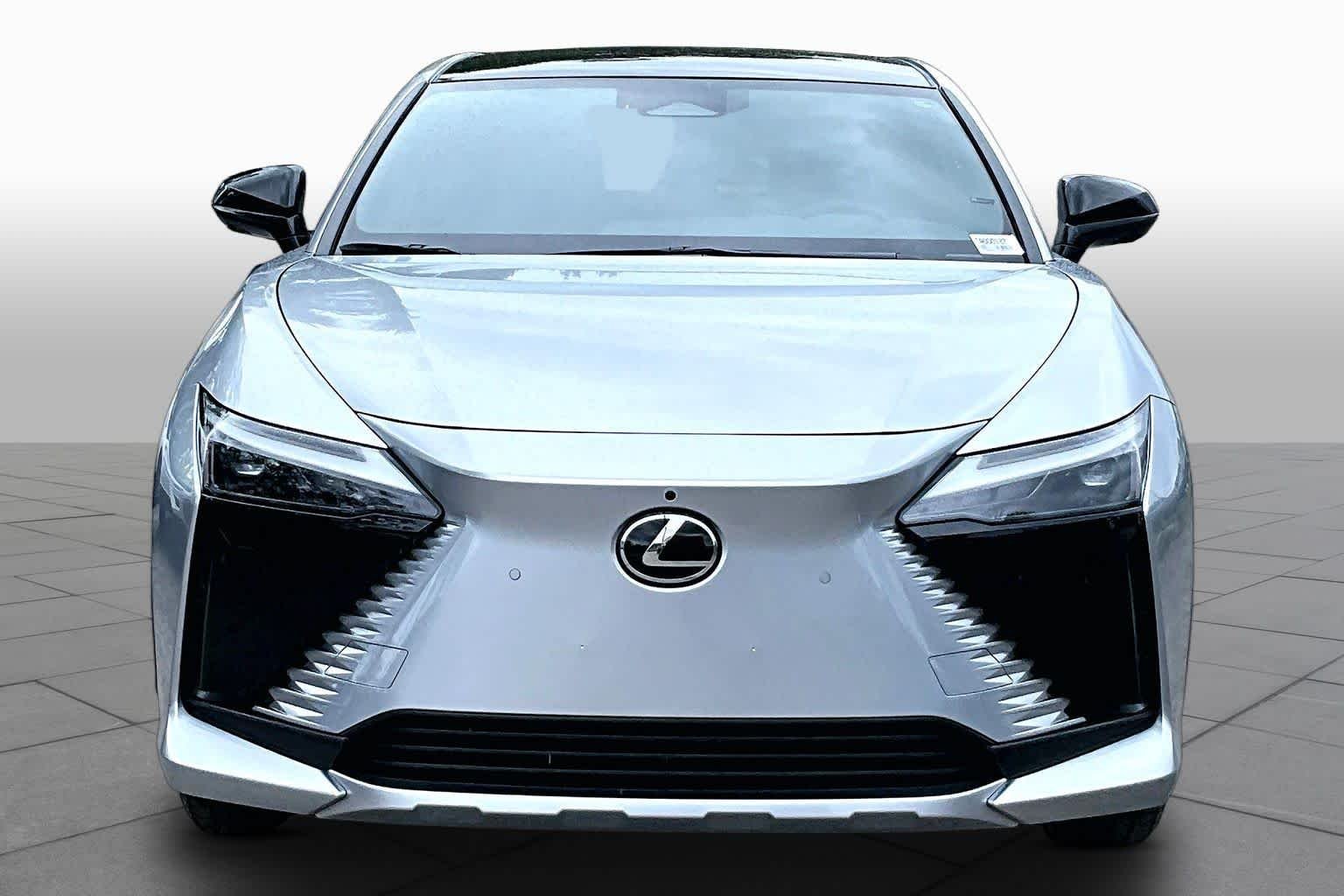 Used 2026 Iridium Lexus Premium image 3