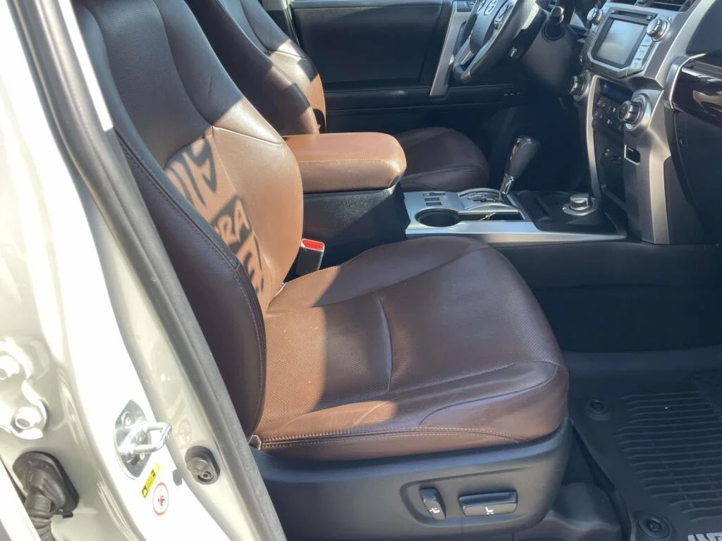 Certified Used 2019 Blizzard Pearl Toyota Limited image 21