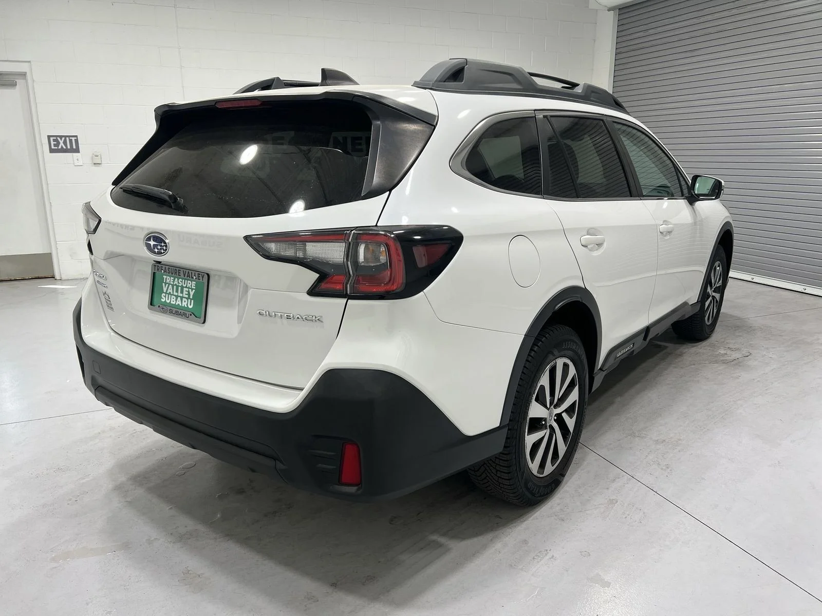 Used 2022 White Subaru Premium image 8
