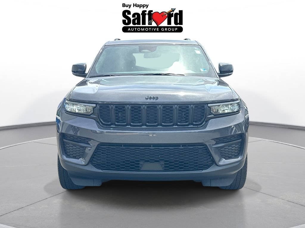 Used 2023 Gray Jeep Altitude X image 7