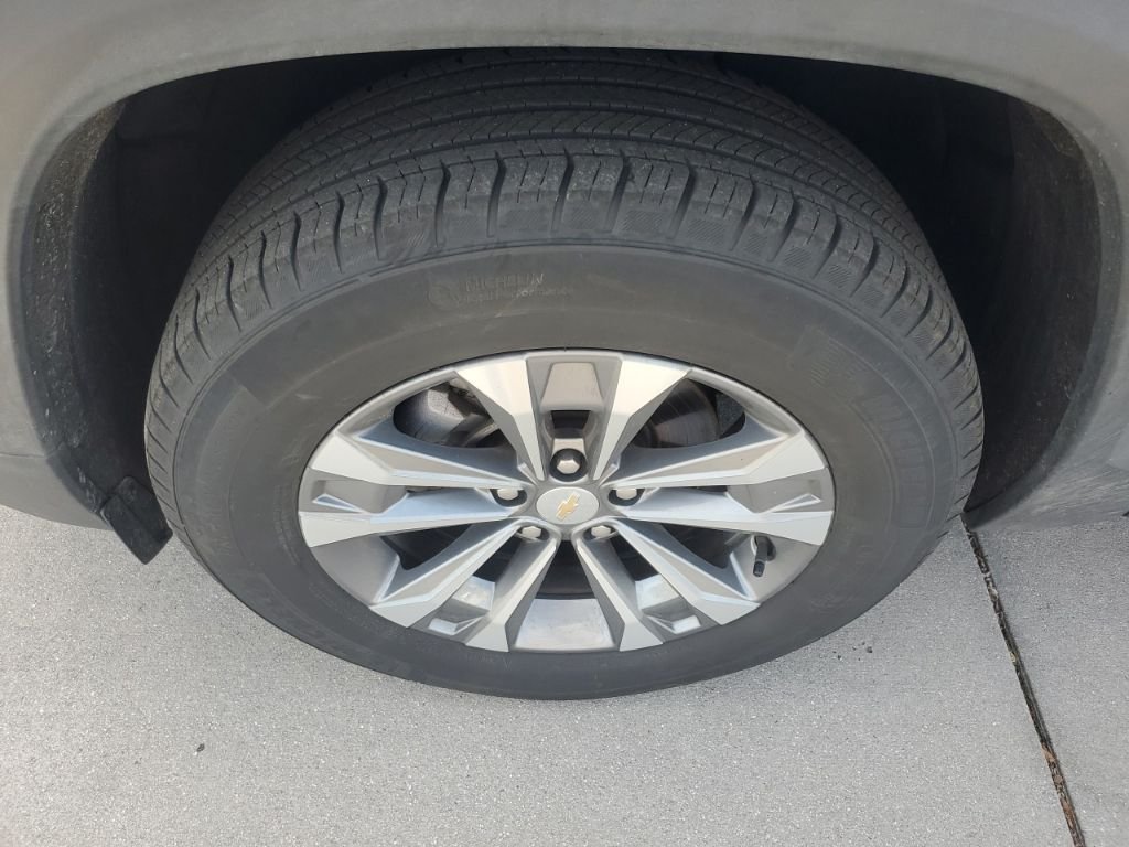 Used 2025 Black Chevrolet LT image 11