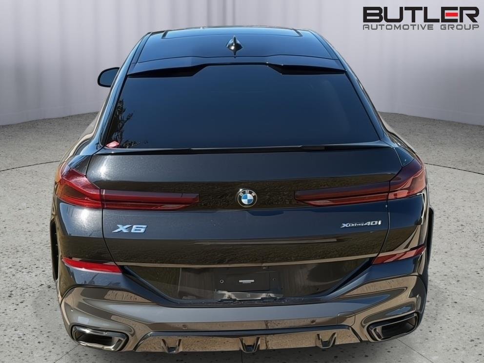 Used 2023 Black Sapphire Metallic BMW xDrive40i image 9