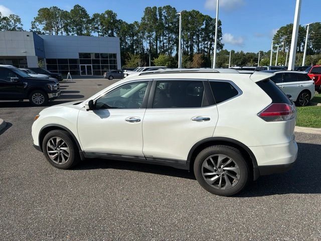 Used 2015 White Nissan SL image 8