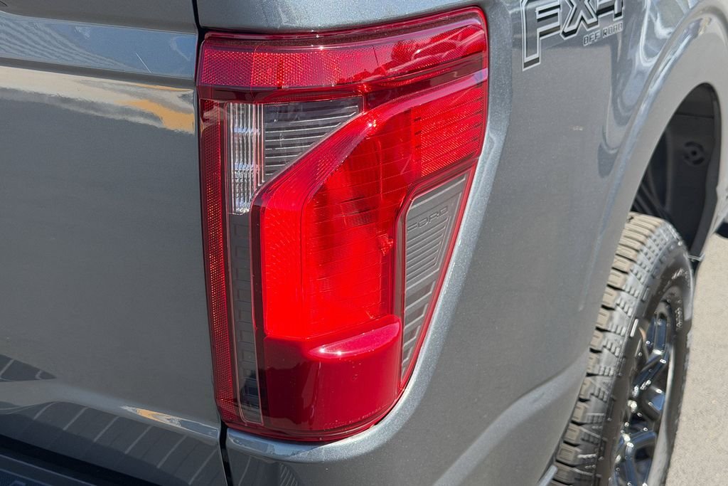 New 2026 Carbonized Gray Metallic Ford XLT image 10