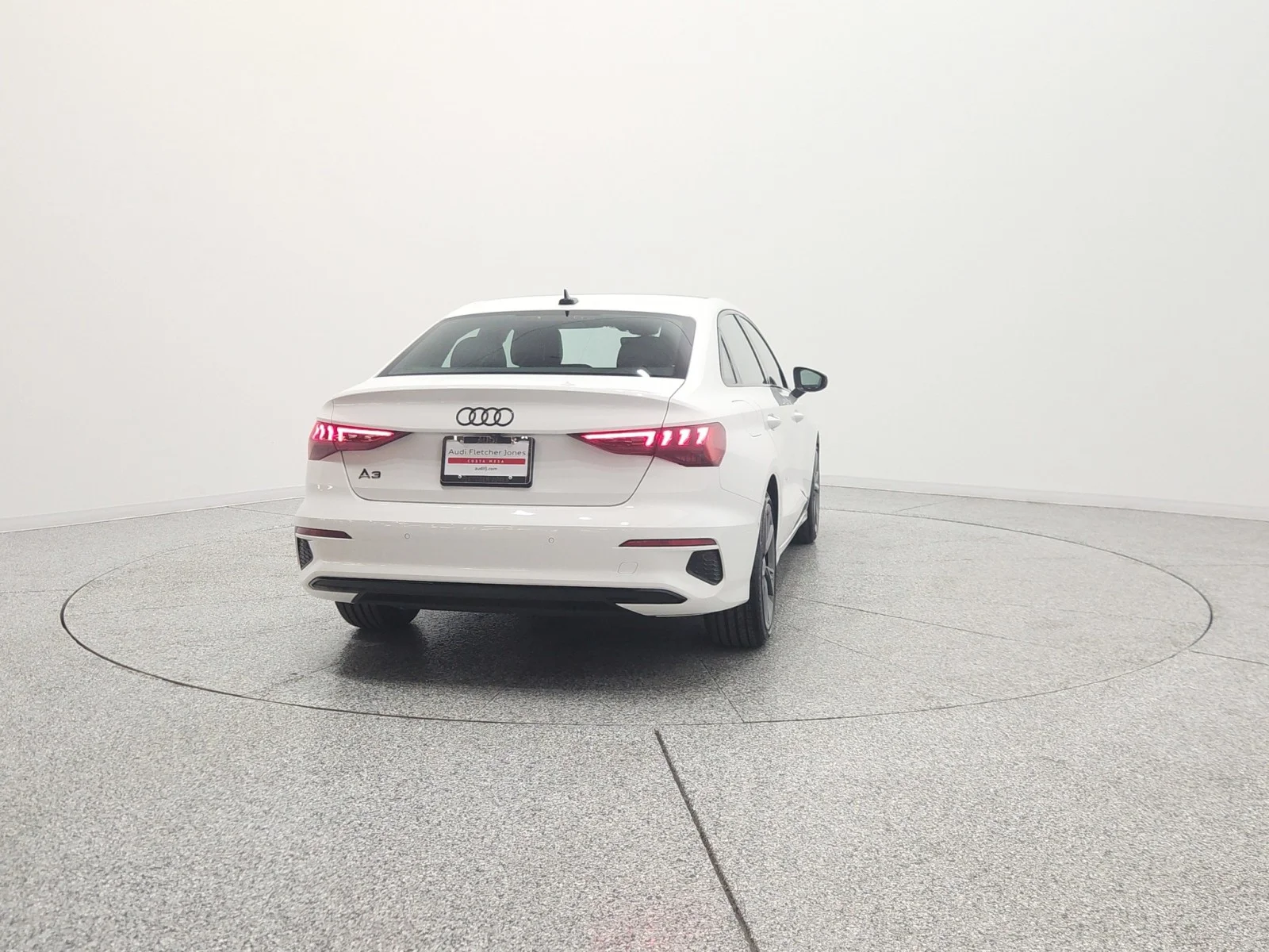 Used 2024 Ibis White Audi Premium image 6