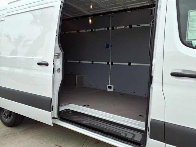 New 2026 White Mercedes-Benz Cargo 170 WB image 24
