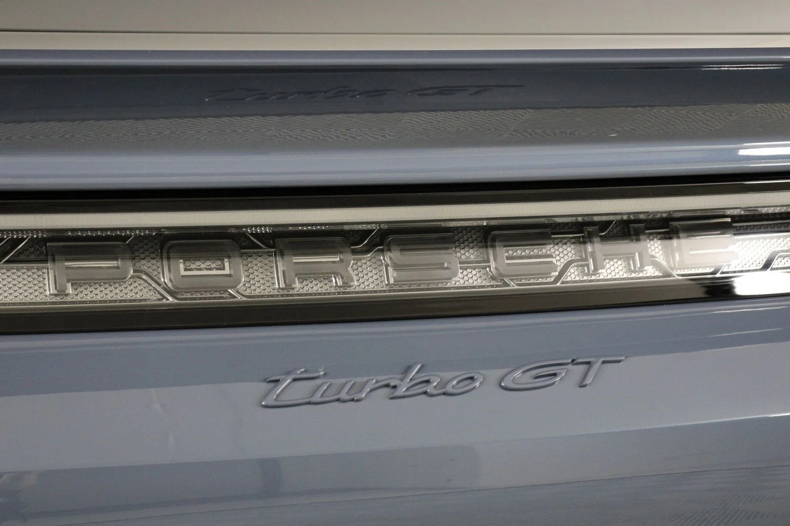 2025 Porsche Taycan Turbo GT with Weissach Package - Photo 22