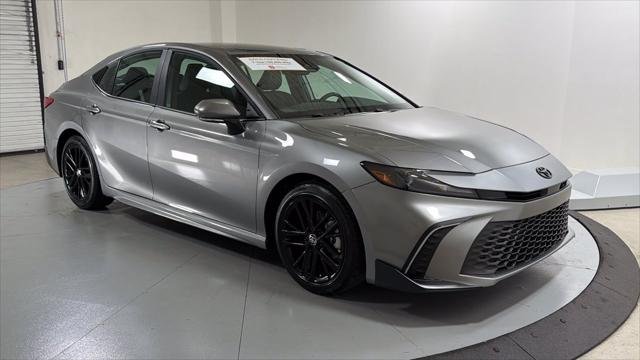Certified Used 2026 PRECIOUS METAL Toyota SE image 3