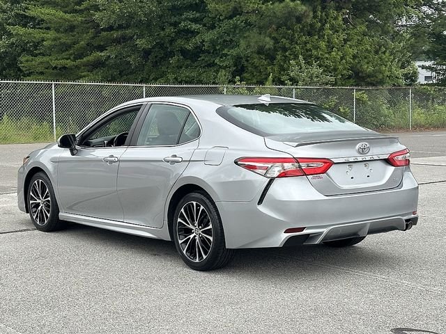 Used 2020 Silver Toyota SE image 6