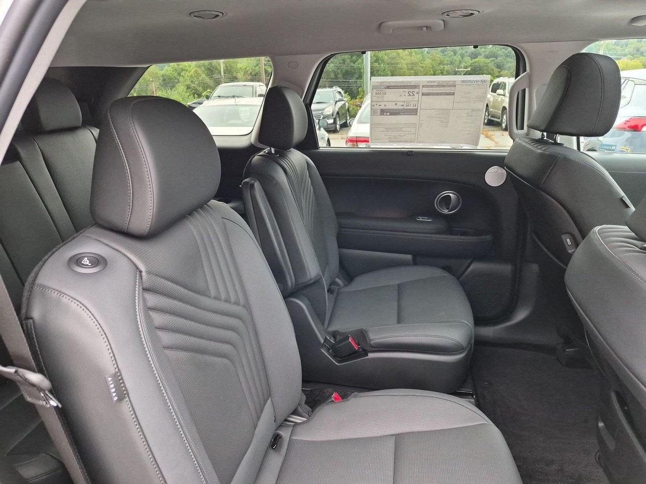New 2027 Shimmering Silver Hyundai SEL Premium FWD image 35