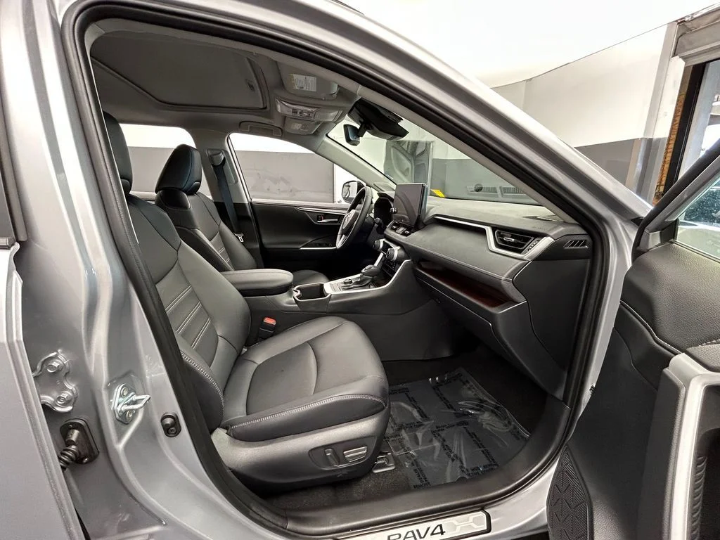 Used 2025 Silver Sky Metallic Toyota Limited image 51