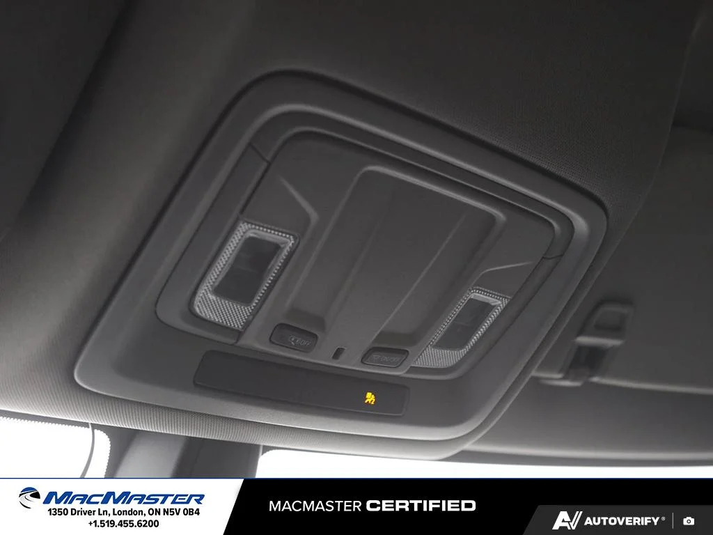 Used 2021  GMC  image 25