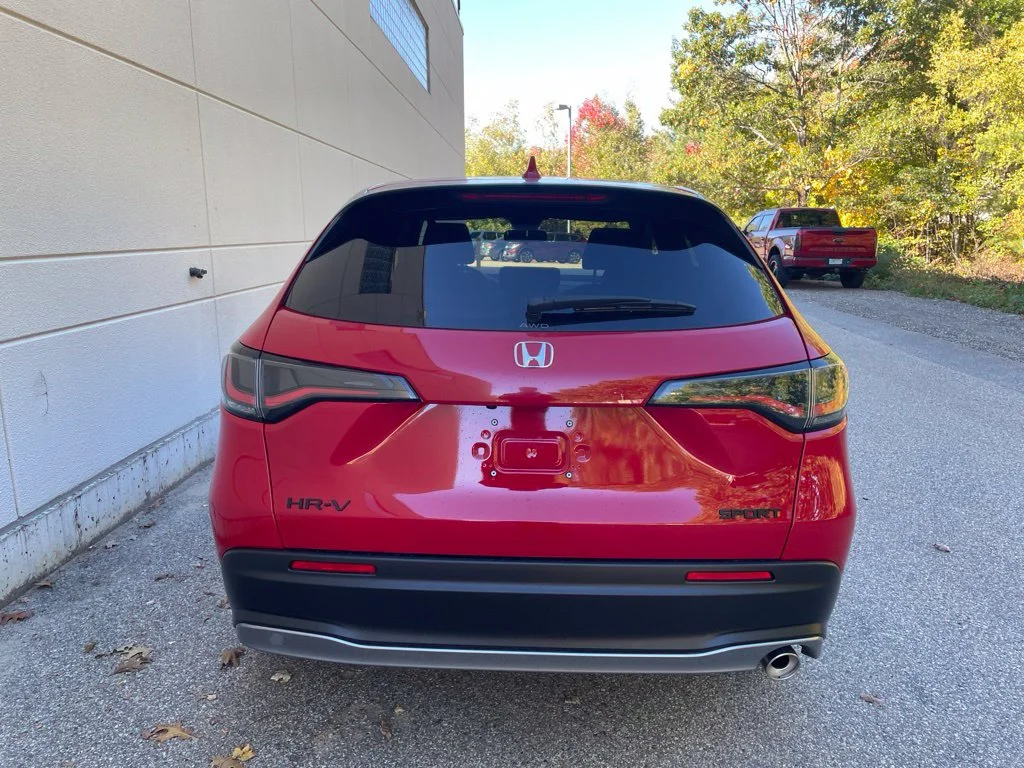 New 2027 Milano Red Honda Sport image 8