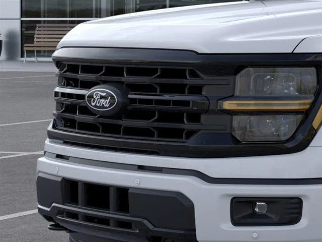 New 2026 Oxford White Ford XLT image 17