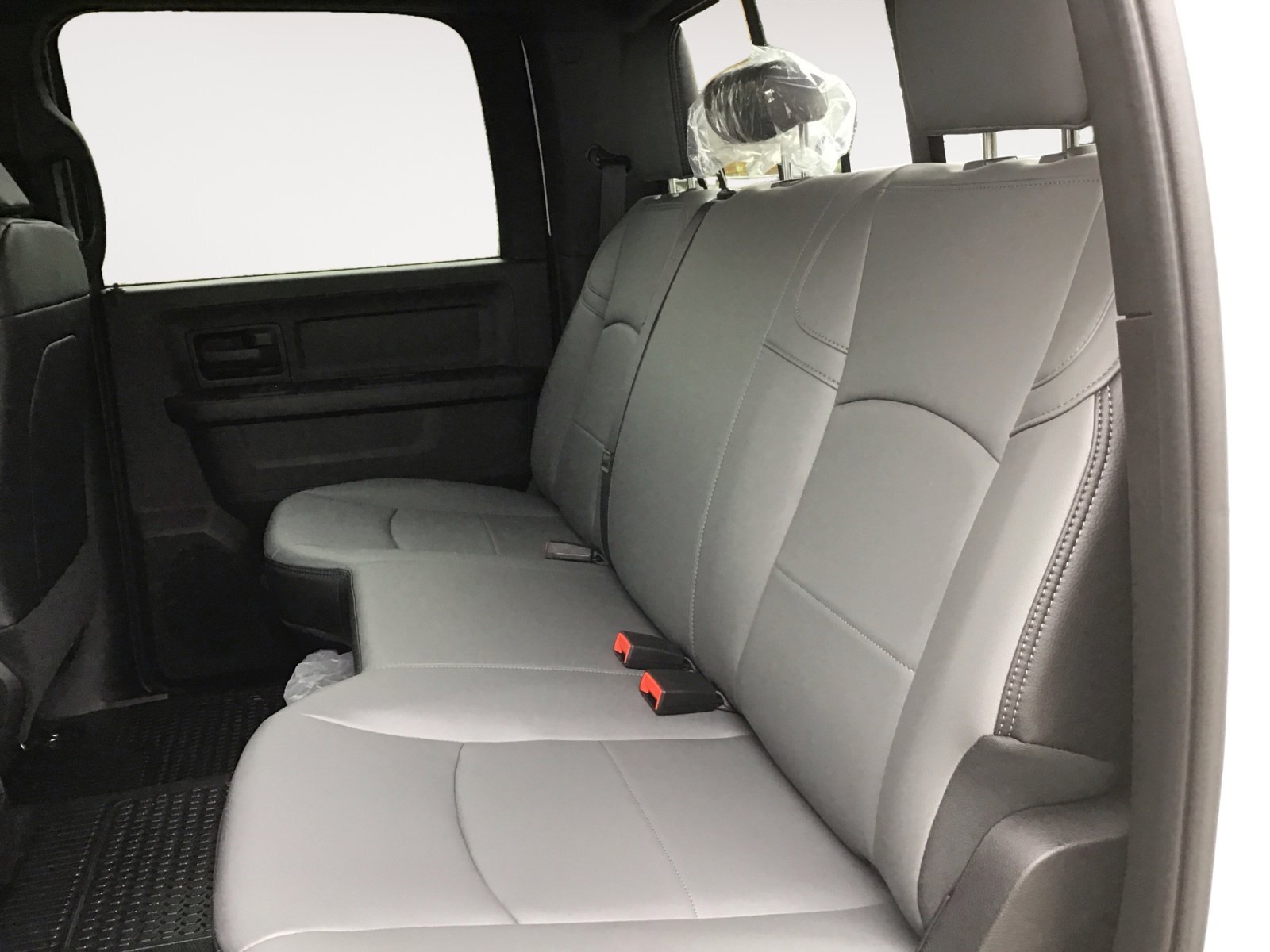 New 2026 Bright White Clearcoat RAM Tradesman image 23