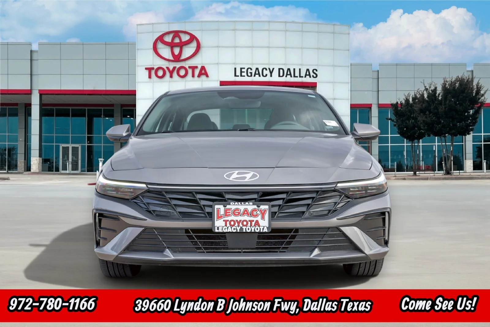 Used 2025 Silver Hyundai SEL Convenience image 6
