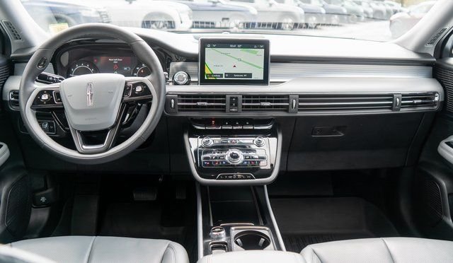 Used 2022 Blue Lincoln Standard image 15