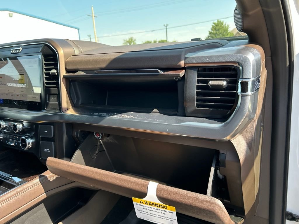 New 2026 Star White Metallic Tri-Coat Ford King Ranch image 52