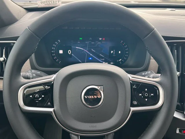 2026 Volvo XC90 Plus - Photo 10