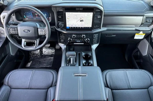 New 2026 Star White Metallic Tri-Coat Ford Platinum® image 32