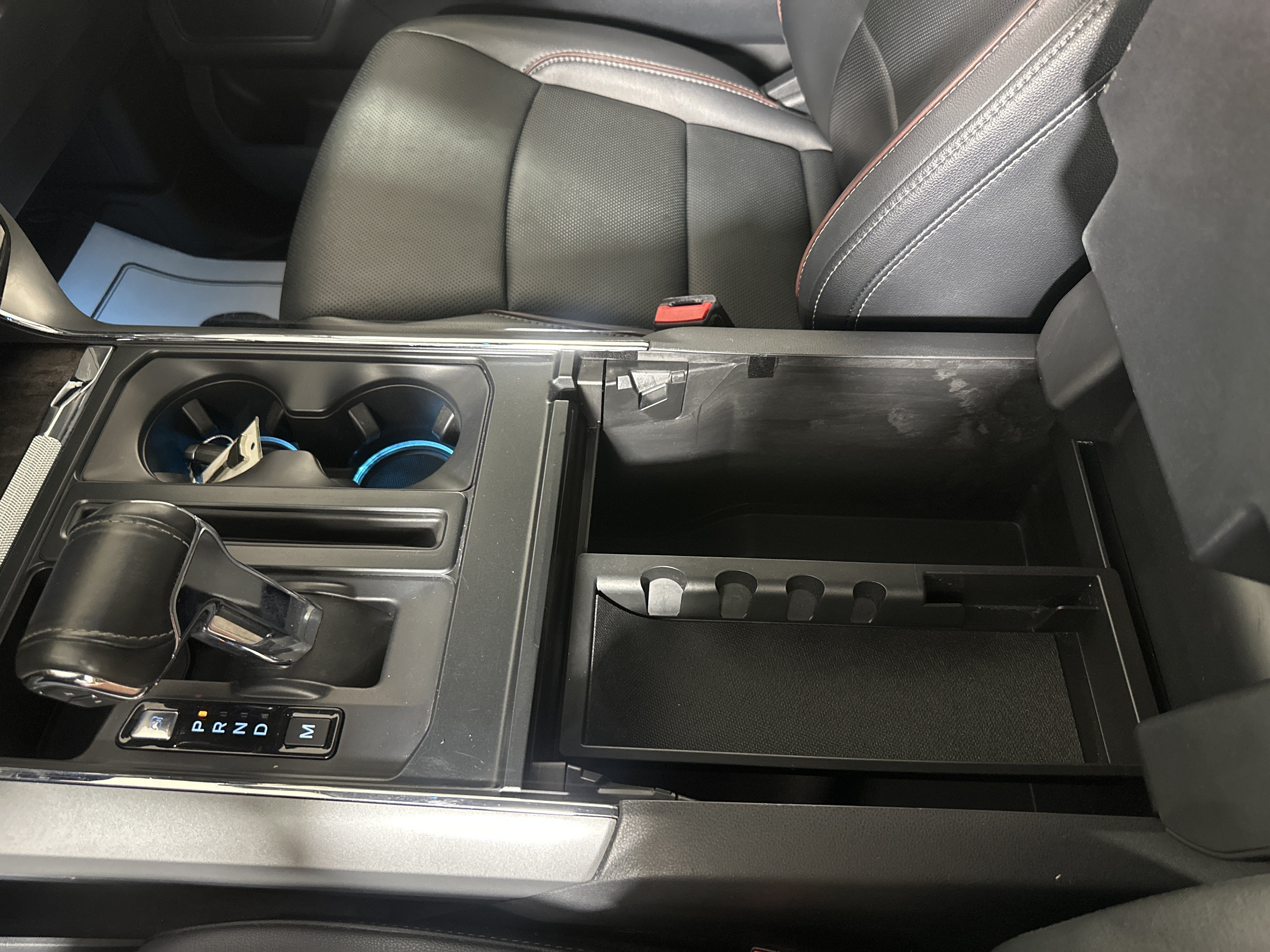 Used 2021  Ford  image 22