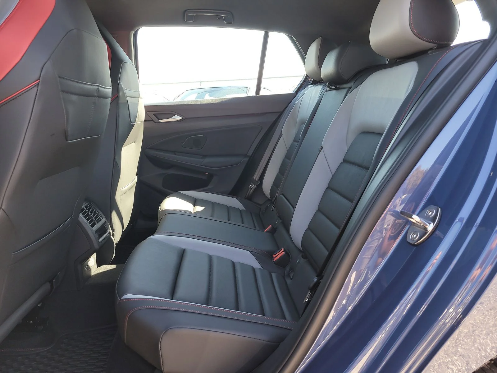 New 2026 Slate Blue Metallic Volkswagen 2.0T SE image 12