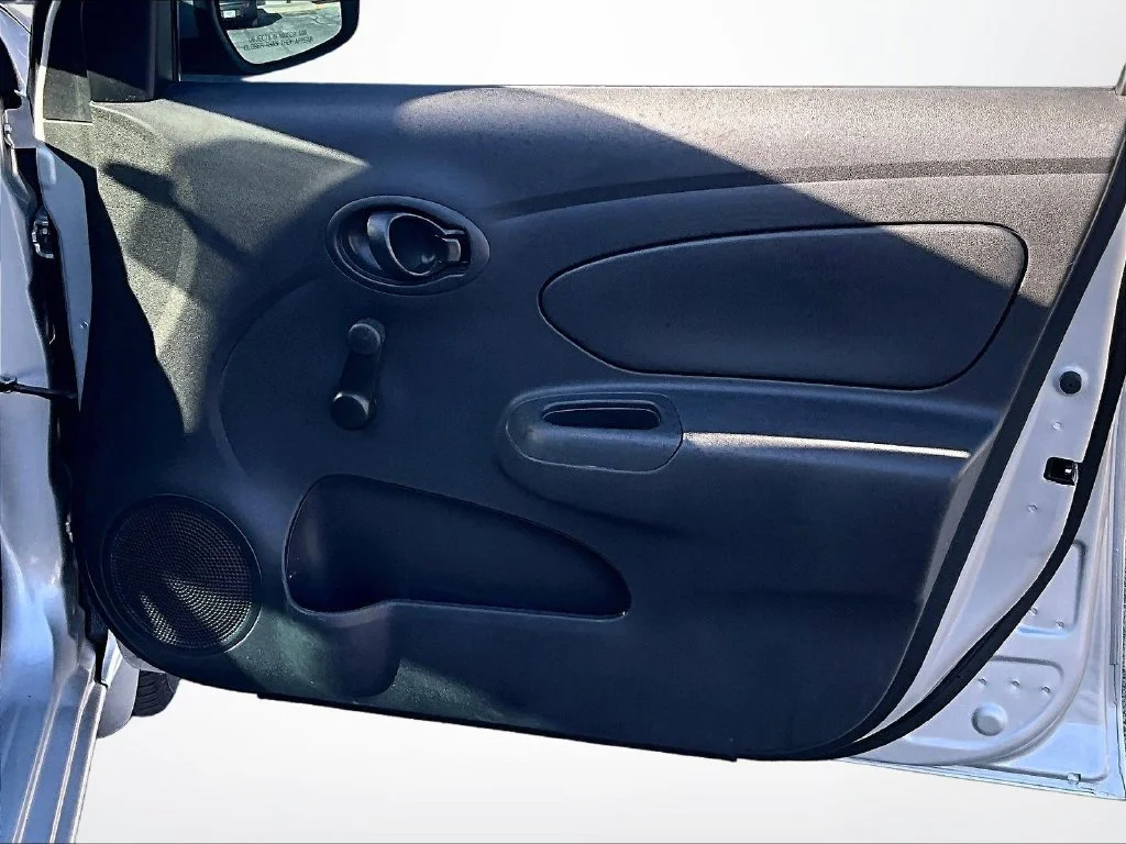 Used 2019 Silver Nissan 1.6 S image 22