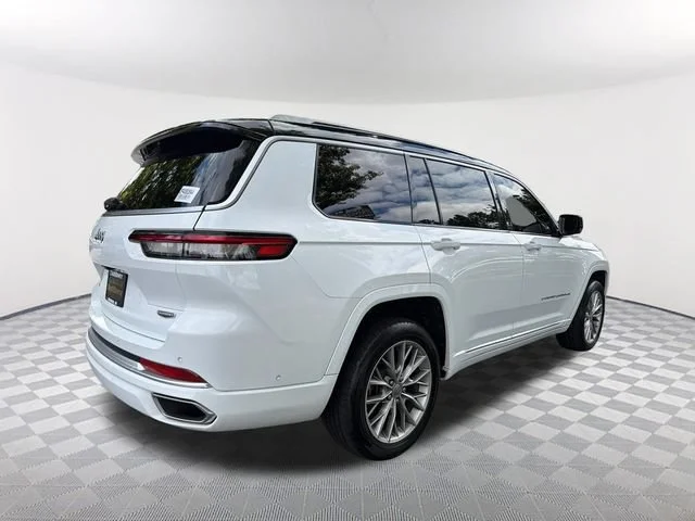 Used 2022 White Jeep Summit 4x2 image 5