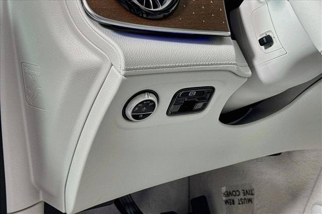 New 2027 Twilight Blue Metallic Mercedes-Benz EQE 320 image 39