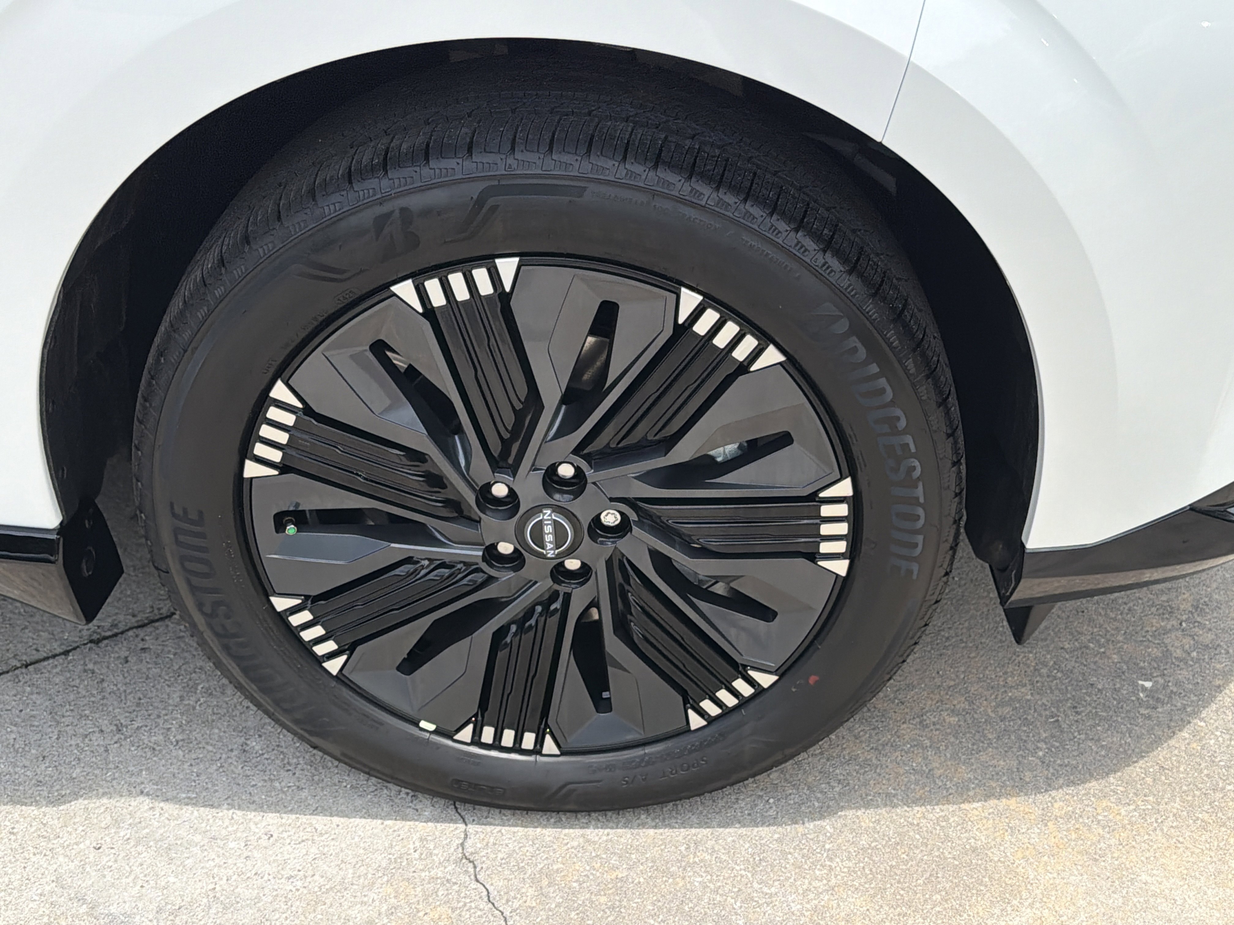 New 2026 Everest White Pearl Tricoat Nissan Platinum image 13