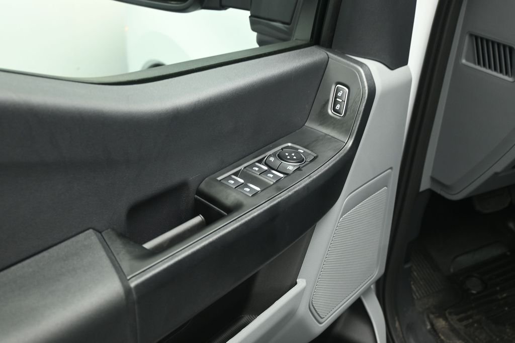 New 2026 Oxford White Ford XL image 7