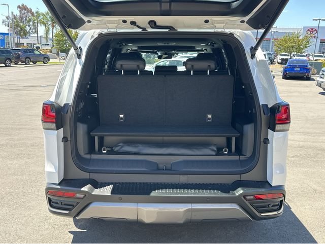 New 2026 Eminent White Pearl Lexus LX 700h LUXURY image 19