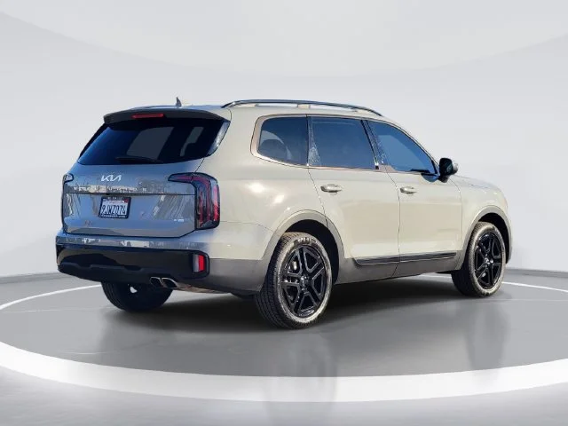 Used 2024 Gray Kia EX X-Line image 4