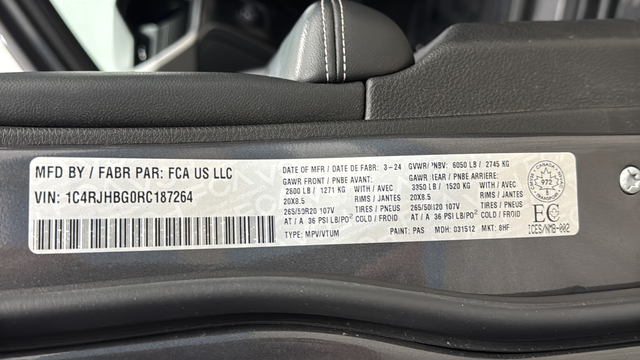 Used 2024 Baltic Gray Metallic Clearcoat Jeep Limited image 28