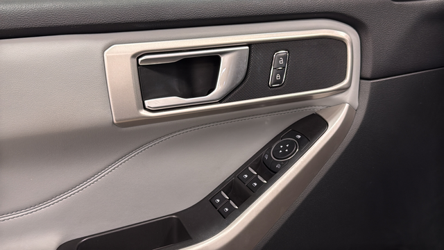 Used 2024 Carbonized Gray Metallic Ford XLT image 21