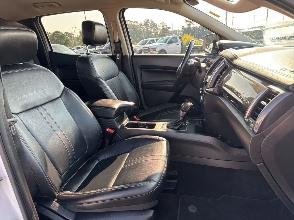 Used 2019 White Ford Lariat image 26