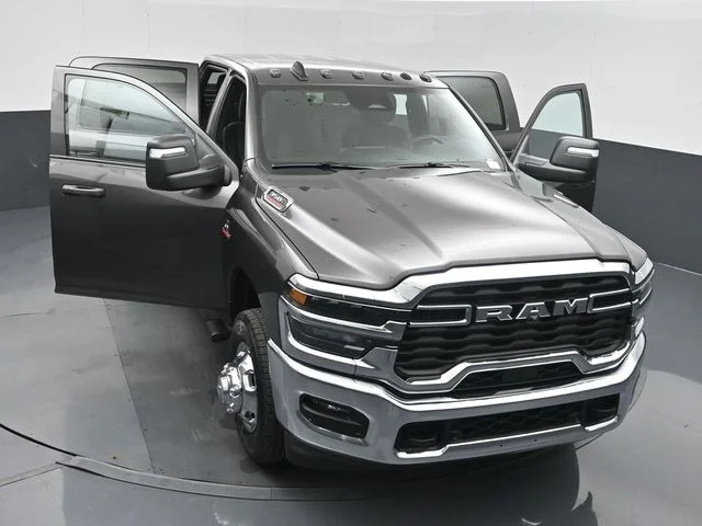 New 2026 Granite Crystal Metallic Clear-Coat Exterior Paint RAM Tradesman image 50