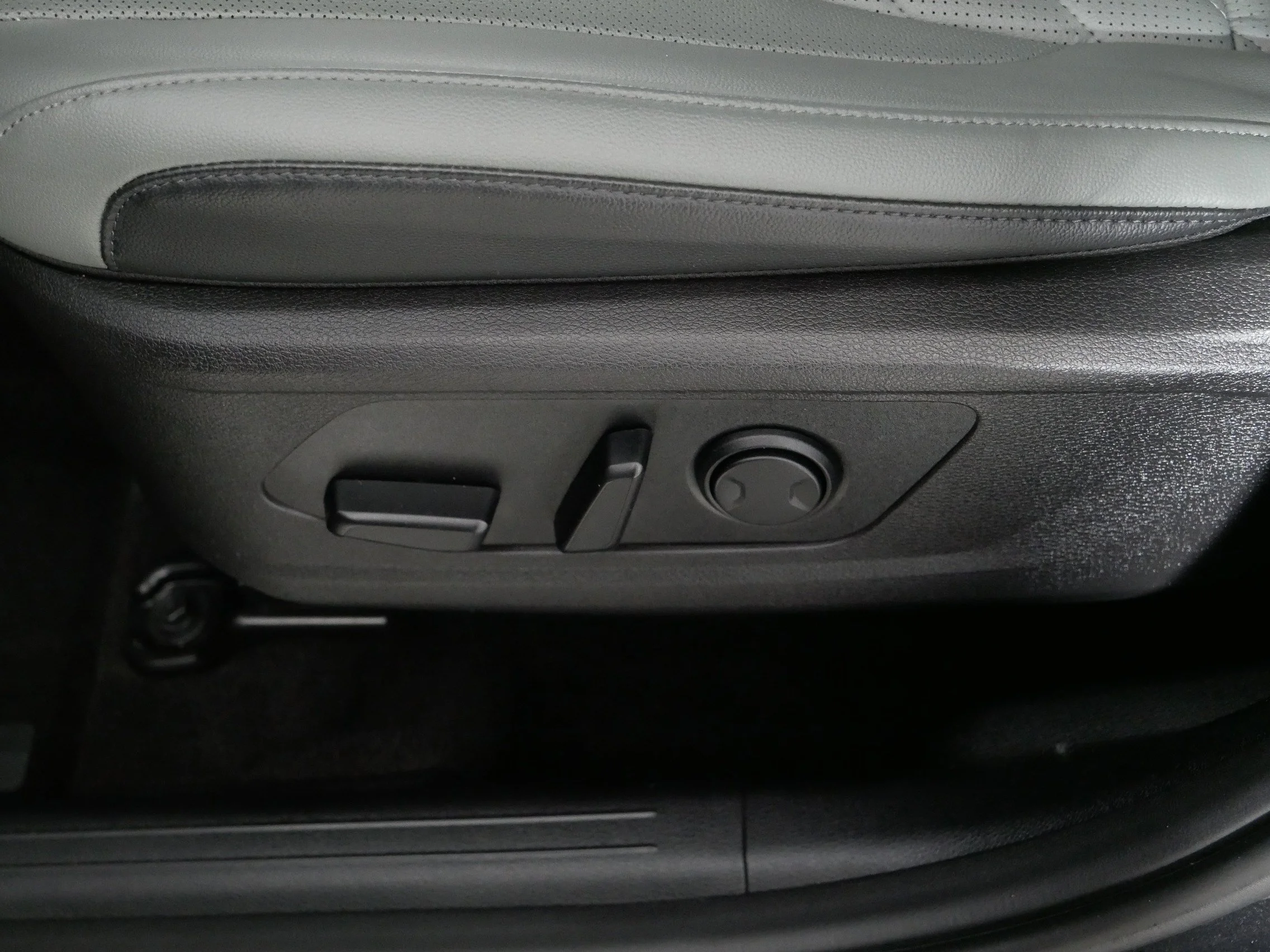 Used 2023 Ebony Black Kia X-Pro Prestige image 20