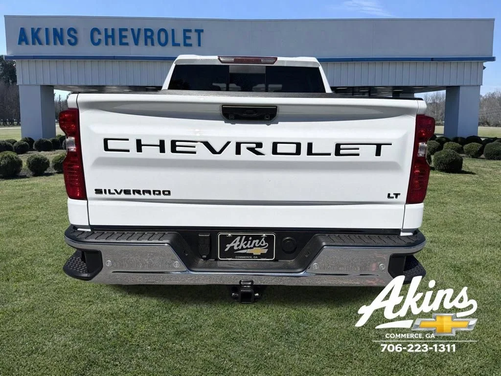 New 2026 Summit White Chevrolet LT image 7