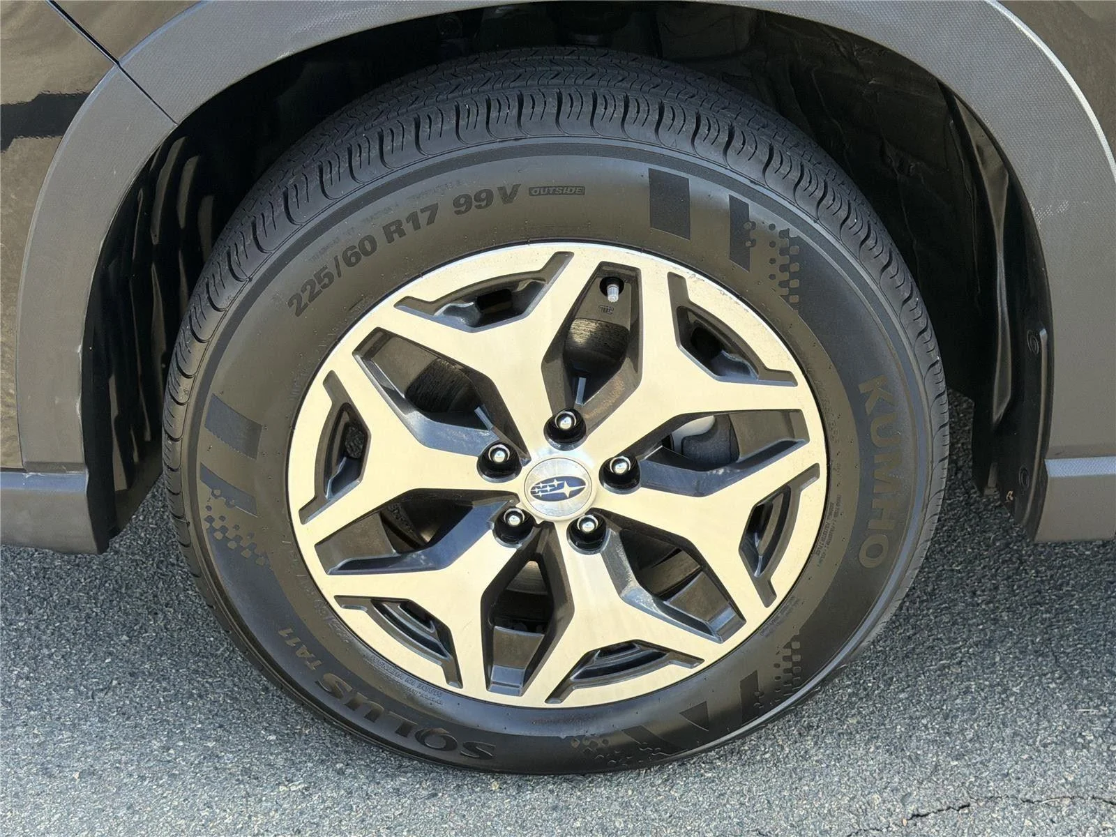 Used 2022  SUBARU 2.5IPREM image 34