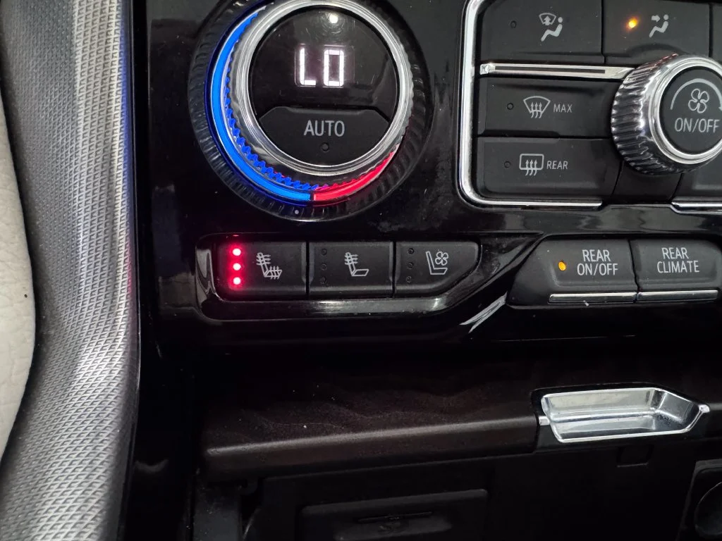 2021 GMC Yukon Denali - Photo 27