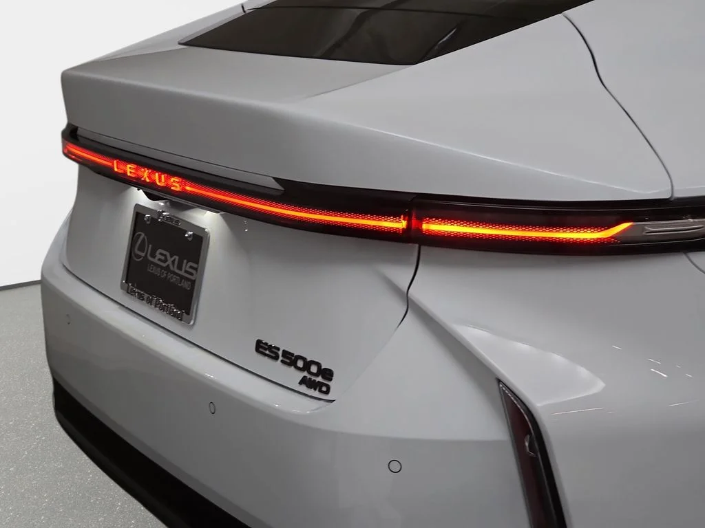 New 2026 Ultra White Lexus PREMIUM AWD image 31