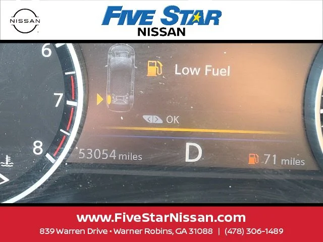 Used 2019 Black Nissan Platinum image 19