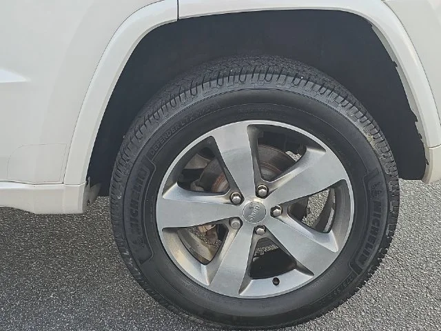 Used 2016 White Jeep Overland image 34