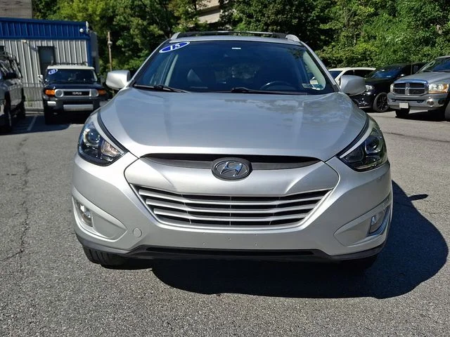 Used 2015 Silver Hyundai SE image 4